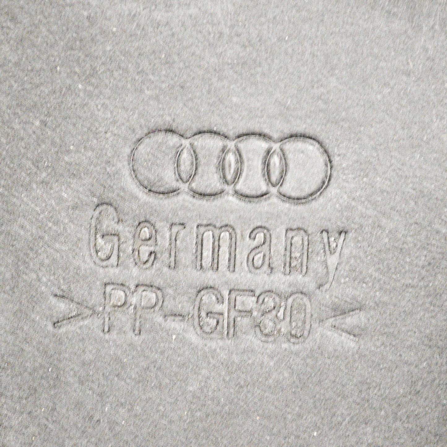 NEW AUDI A6 C7 FRONT RIGHT UNDERBODY LINING COVER 4G0825202A ORIGINAL