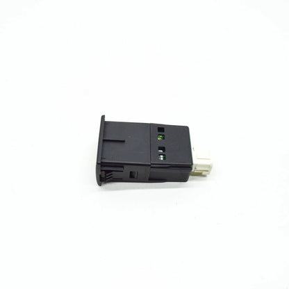 NEW MERCEDES-BENZ E W213 USB PORT CONNECTING UNIT A2138203200 ORIGINAL