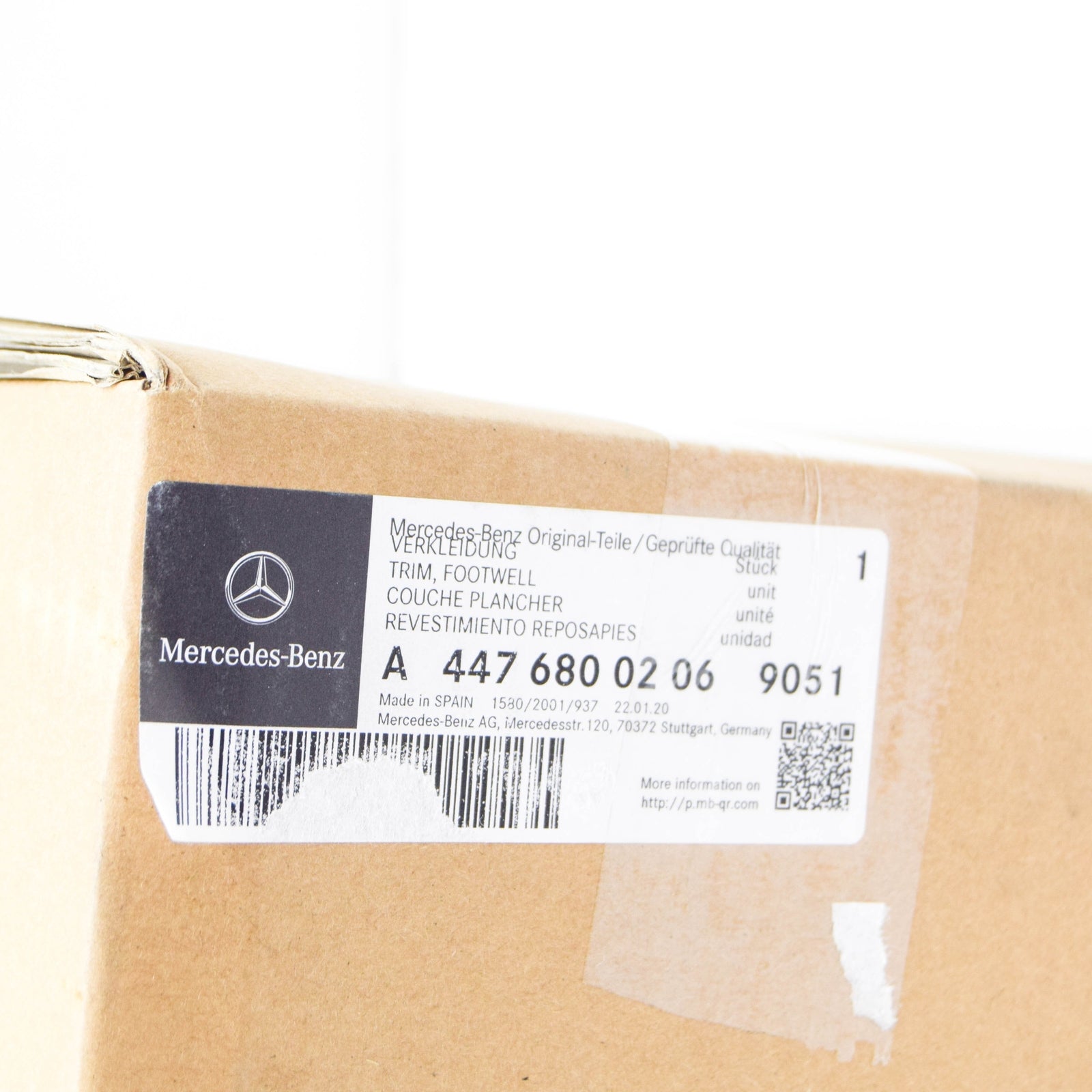 NEW MERCEDES-BENZ VITO W447 RIGHT FOOTWELL TRIM LHD A44768002069051 ORIGINAL