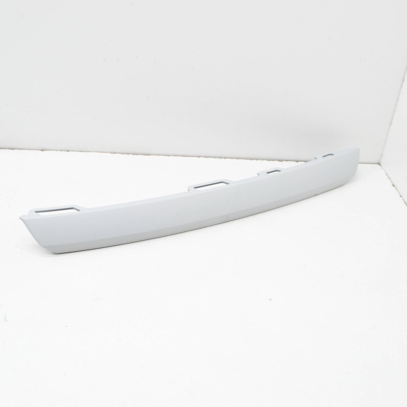 NEW VOLKSWAGEN TIGUAN AD FRONT RIGHT BUMPER MOLDING 5NA853102BGRU ORIGINAL