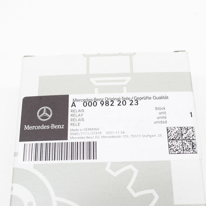NEW MERCEDES-BENZ CLA C117 BACKUP BATTERY RELAY A0009822023 ORIGINAL