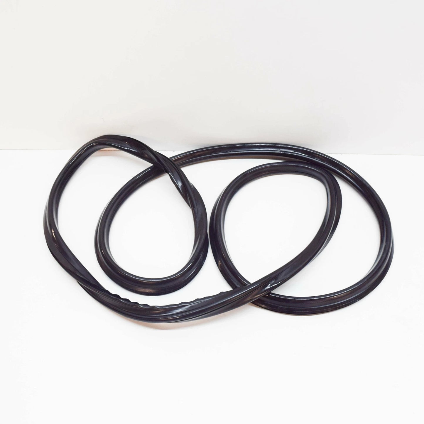 NEW MERCEDES-BENZ S W126 REAR WINDOW SEALING FRAME A1266780420 ORIGINAL