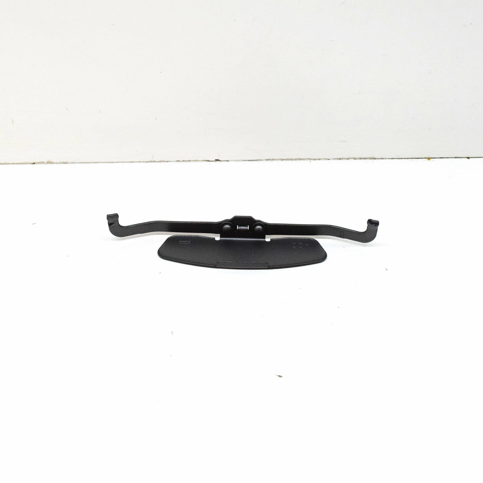 NEW AUDI A3 S3 8P FRONT BRAKE CALIPER RETAINER SPRING 8P0615269