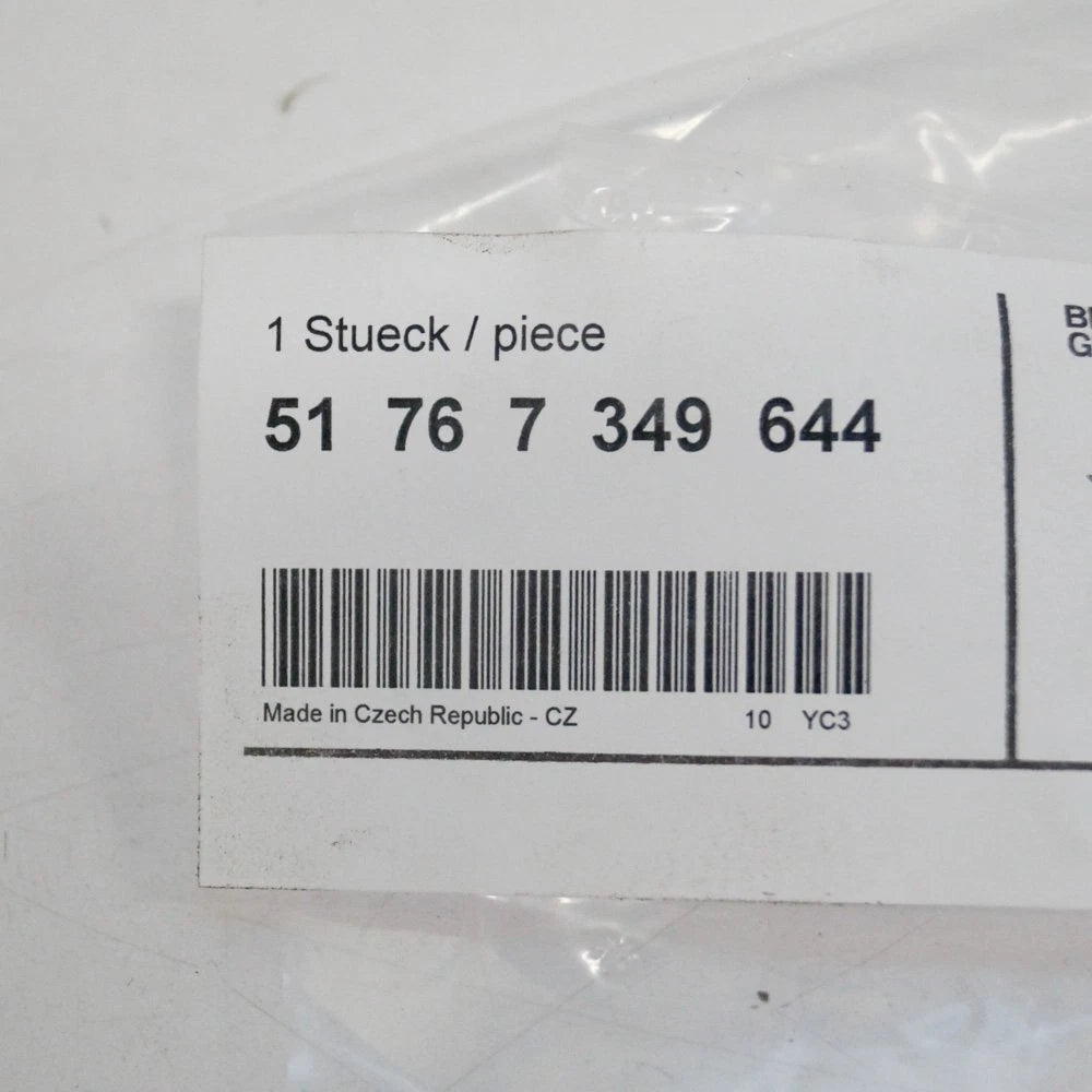 NEW BMW X1 F48 FRONT RIGHT DOOR GAP SEAL 51767349644 7349644 ORIGINAL