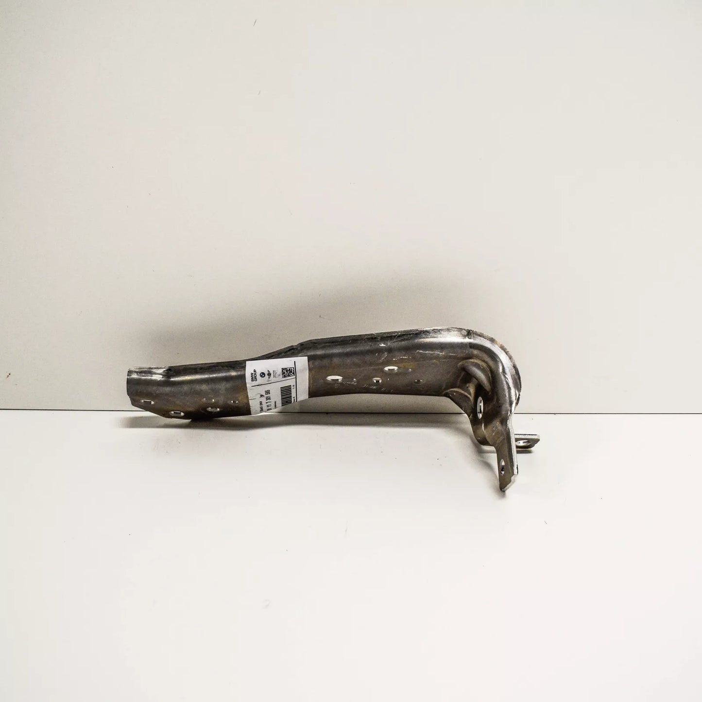 NEW BMW 2 F45 FRONT BUMPER LEFT VERTICAL STRUT 51117301585 7301585 2015 ORIGINAL