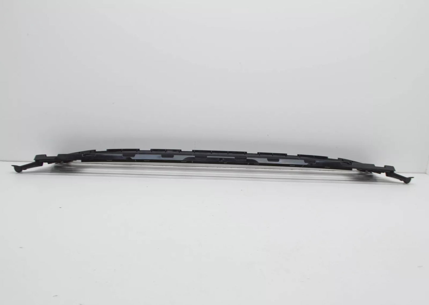 NEW AUDI Q7 4M FRONT BUMPER LOWER CENTER GRILLE 4M0807647E9B9 ORIGINAL