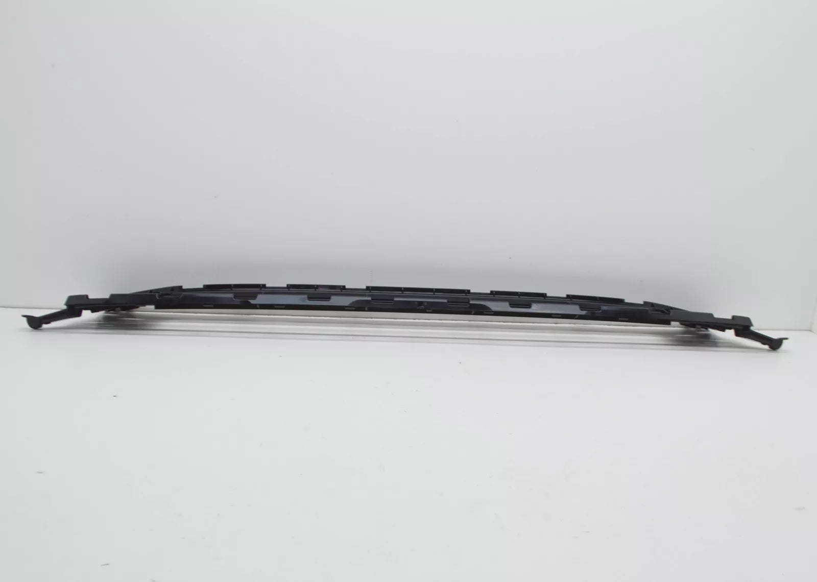 NEW AUDI Q7 4M FRONT BUMPER LOWER CENTER GRILLE 4M0807647E9B9 ORIGINAL
