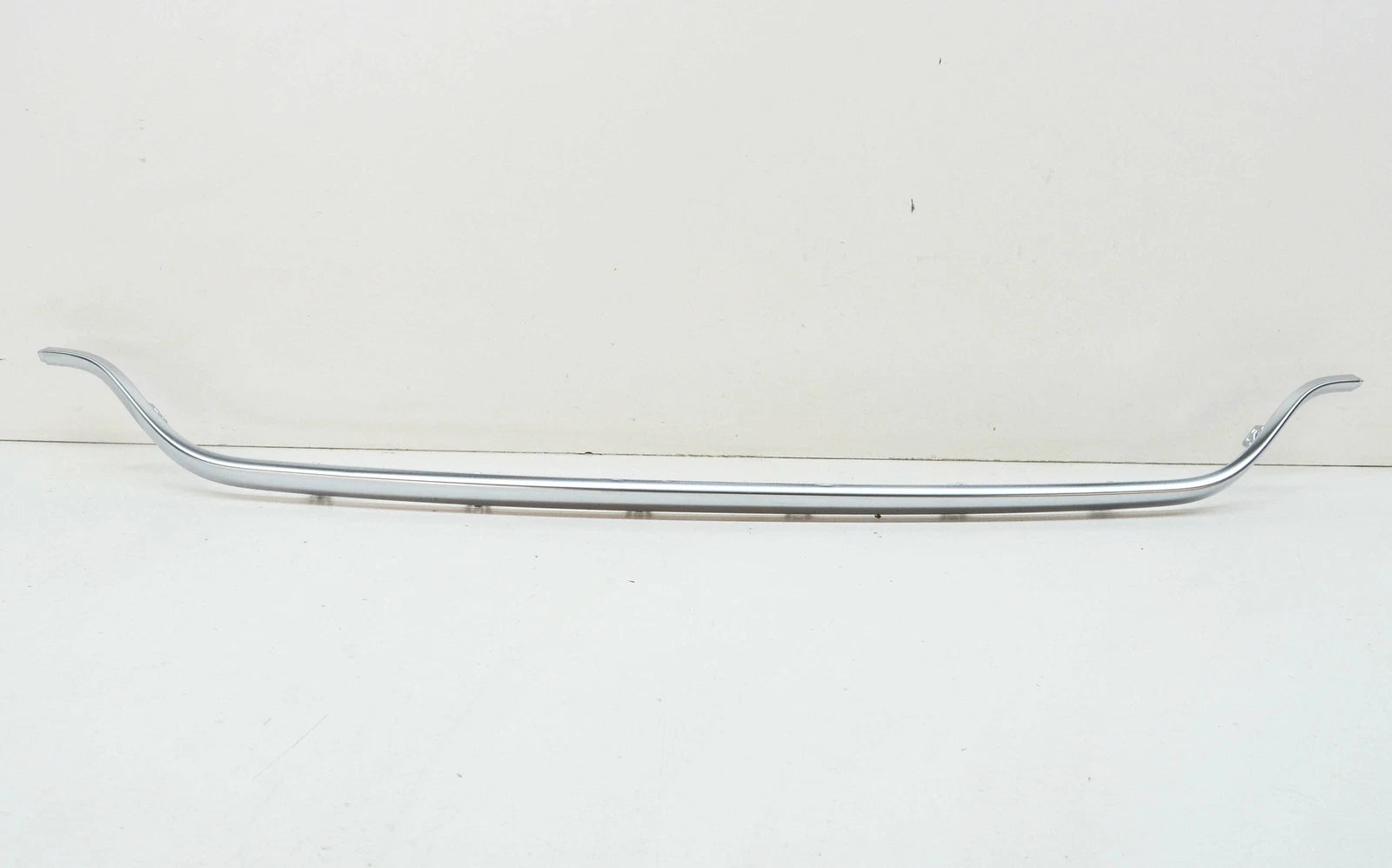 NEW MERCEDES-BENZ E W213 REAR BUMPER CENTER MOLDING TRIM A2138854601 ORIGINAL