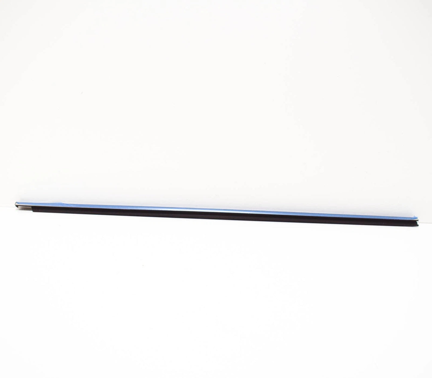 NEW VW ATLAS FRONT RIGHT OUTER DOOR BELT WEATHERSTRIP TRIM 3CN8374762MG ORIGINAL