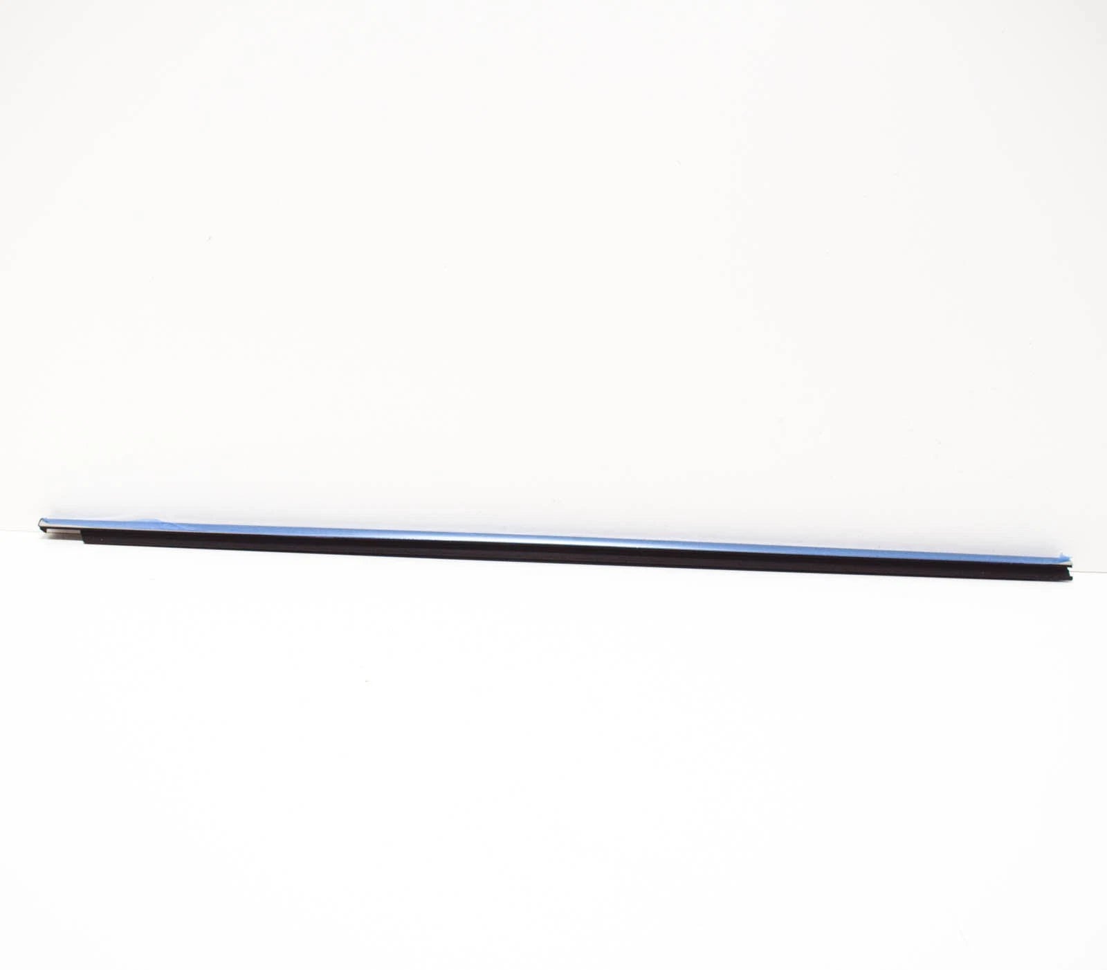 NEW VW ATLAS FRONT RIGHT OUTER DOOR BELT WEATHERSTRIP TRIM 3CN8374762MG ORIGINAL