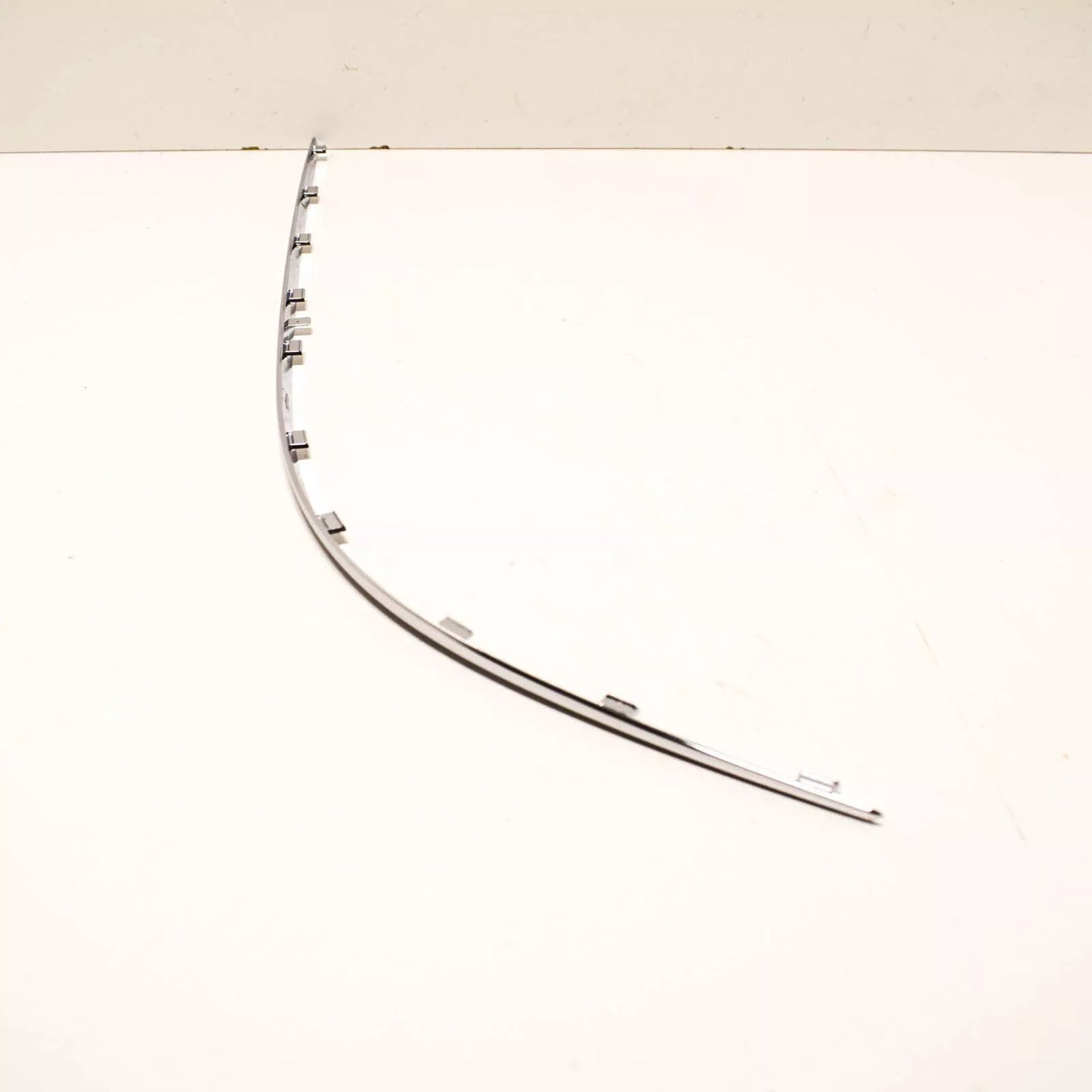 NEW MB CLK C209 AMG FRONT BUMPER CHROME MOULDING RIGHT A2098851021 ORIGINAL