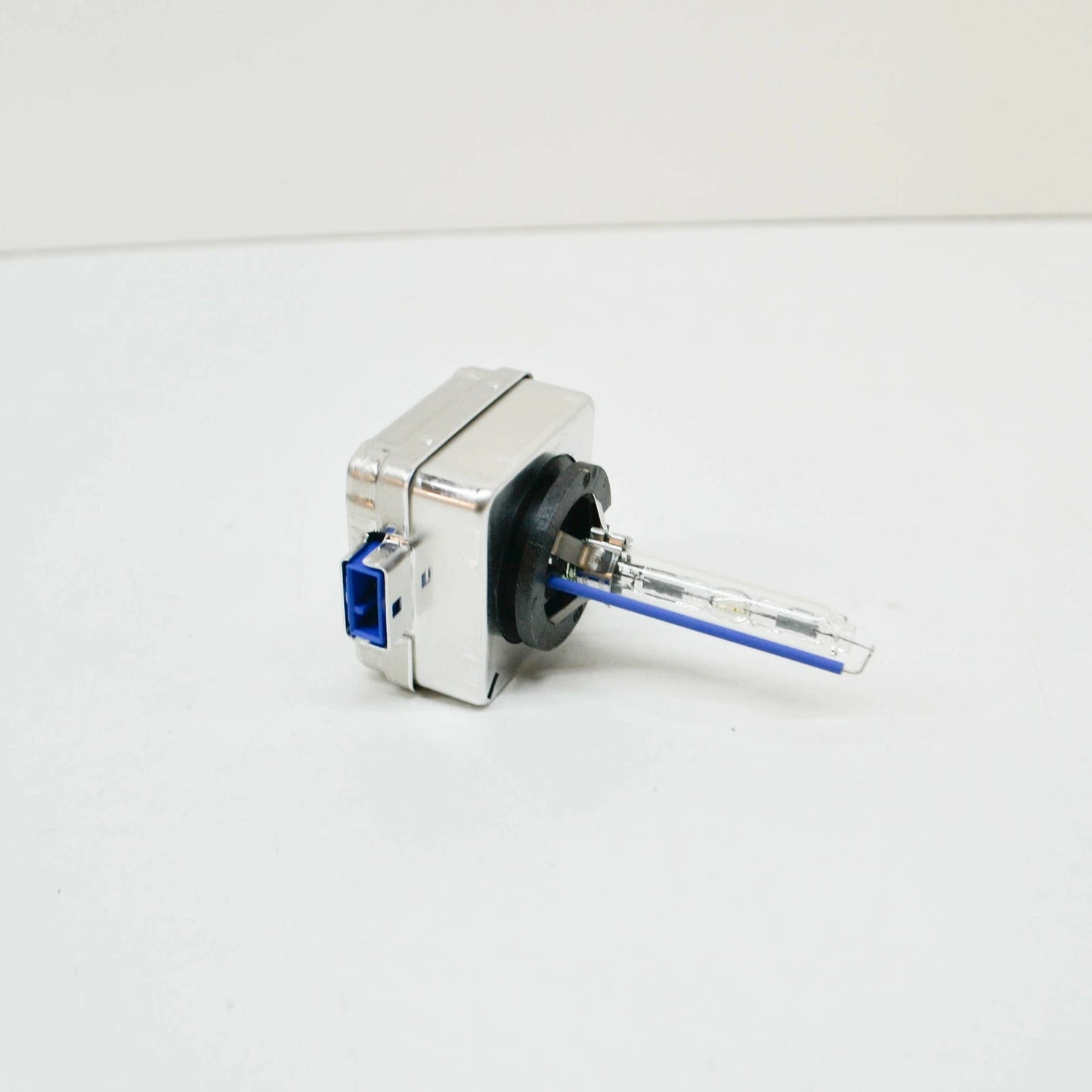 NEW VW AMAROK HEADLIGHT GAS DISCHARGE LAMP BULB N10815201