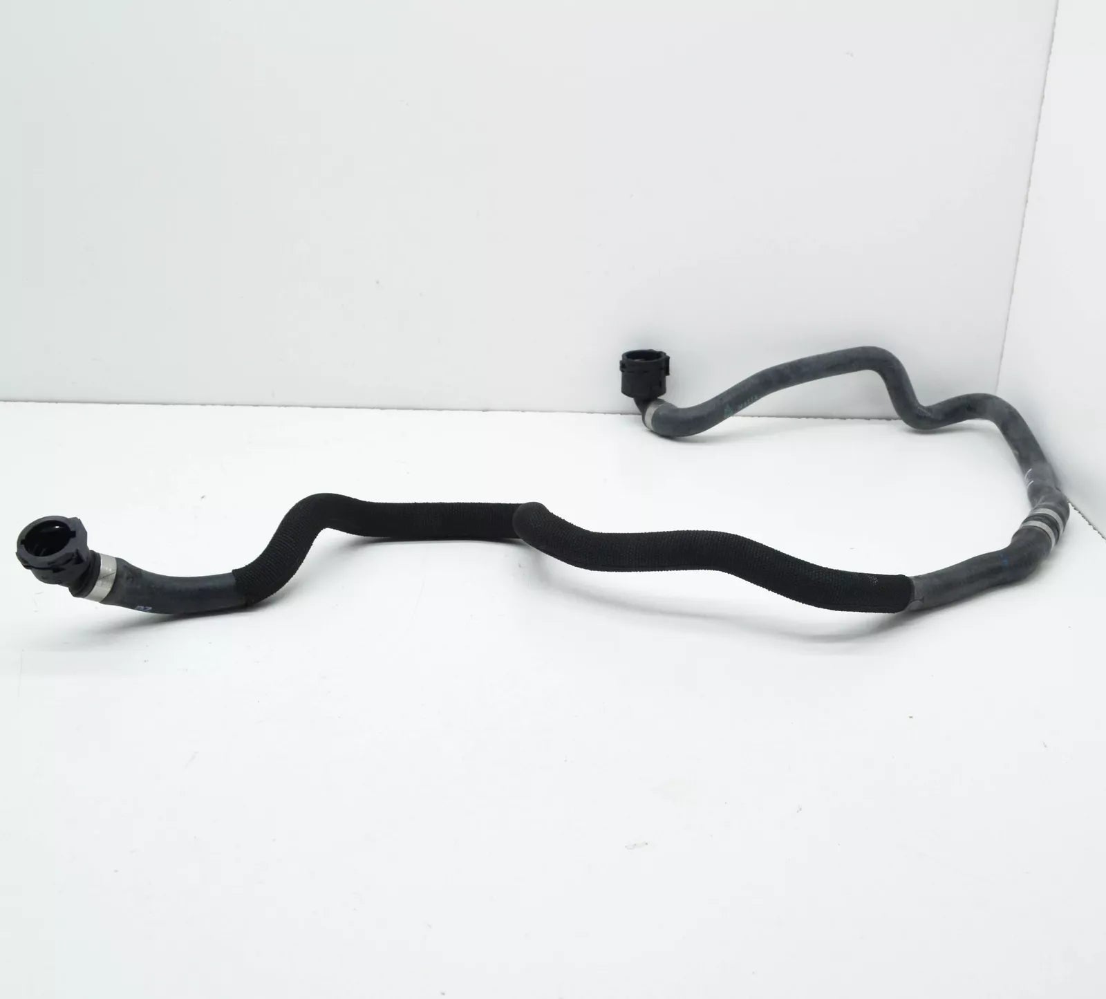 NEW BMW 5 G30 LEFT LOWER WATER COOLANT RADIATOR HOSE 17128602633 ORIGINAL