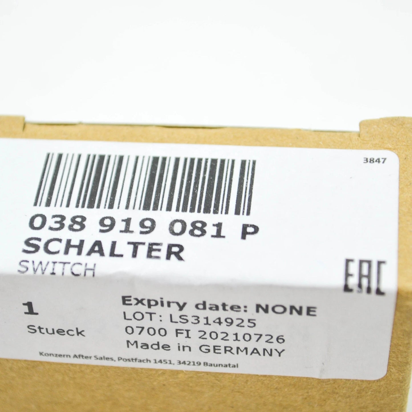 NEW AUDI A4 B8 ENGINE OIL PRESSURE SWITCH 038919081P ORIGINAL