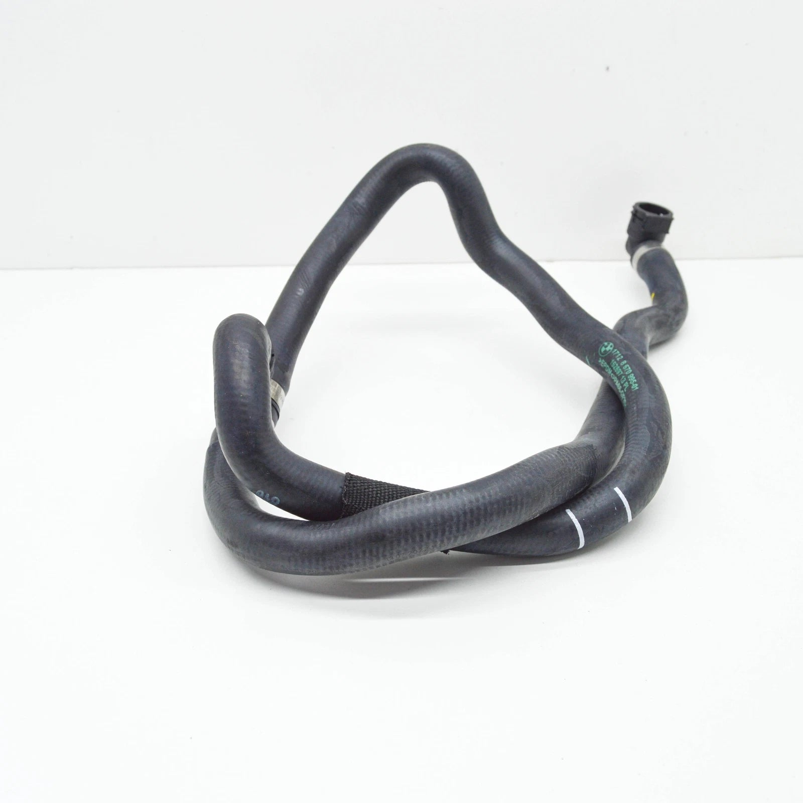 NEW BMW 5 G30 ENGINE COOLANT RADIATOR HOSE PIPE 8670995 17128670995 ORIGINAL