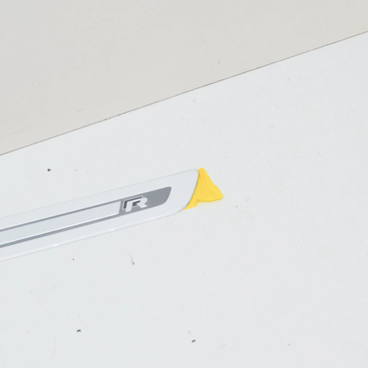 NEW VW SCIROCCO 137 R FRONT LEFT DOOR ENTRY SILL STRIP 1K8853537CHE1 ORIGINAL