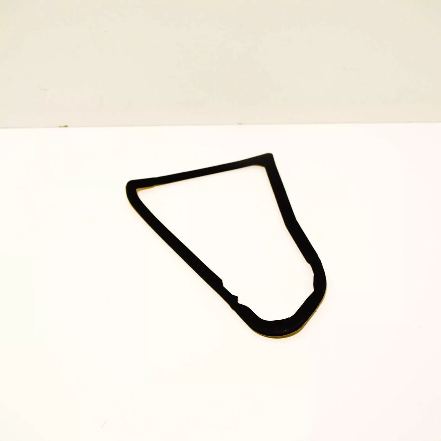 NEW AUDI A4 B8 REAR RIGHT TAIL LIGHT SEAL 8K5945192A ORIGINAL