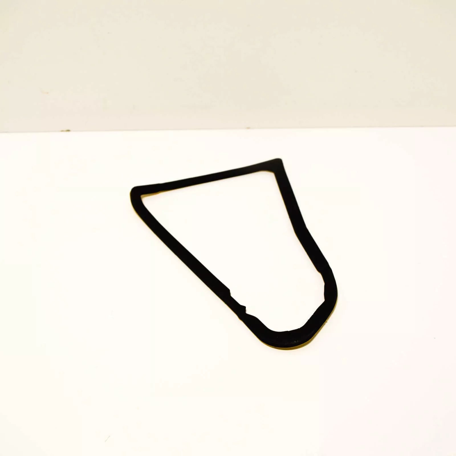 NEW AUDI A4 B8 REAR RIGHT TAIL LIGHT SEAL 8K5945192A ORIGINAL