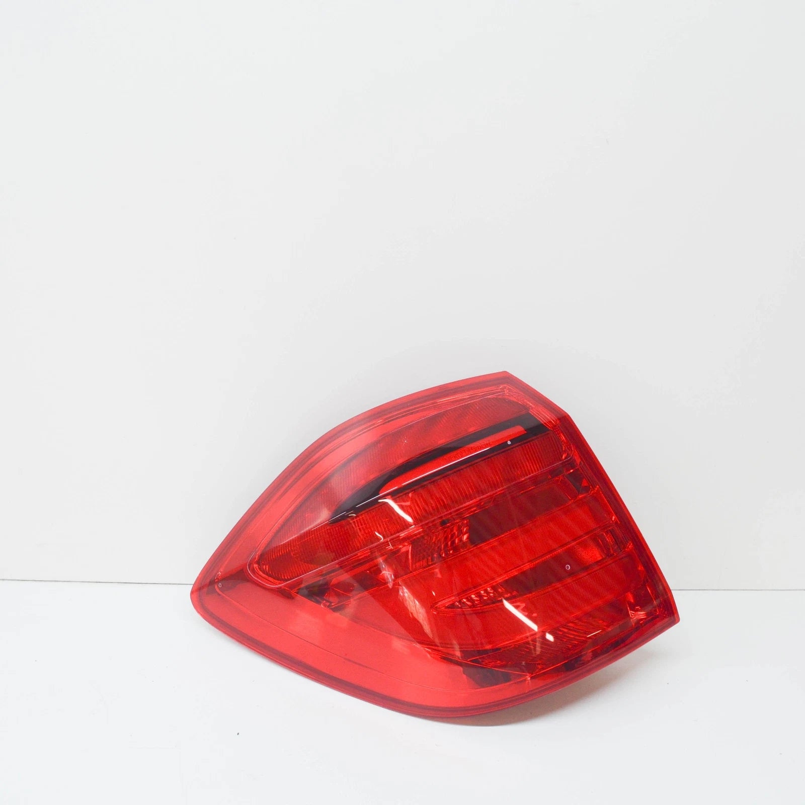 NEW MERCEDES-BENZ GL-CLASS X166 REAR LEFT TAILLIGHT A1669067501