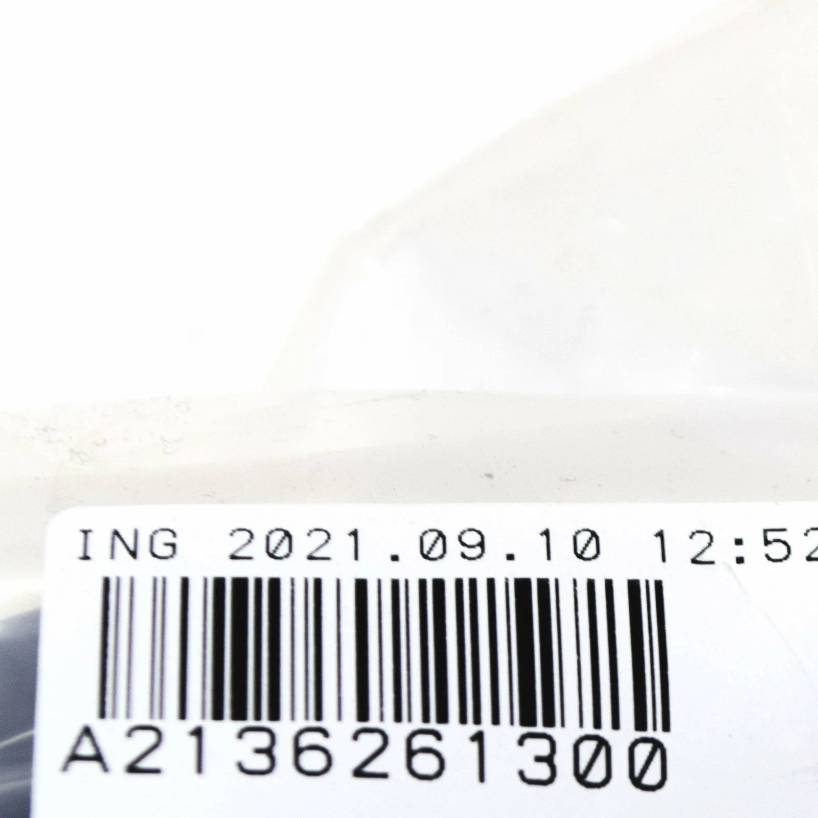 NEW MB E W213 FRONT CROSSMEMBER BOTTOM REAR RIGHT MOUNT A2136261300 ORIGINAL