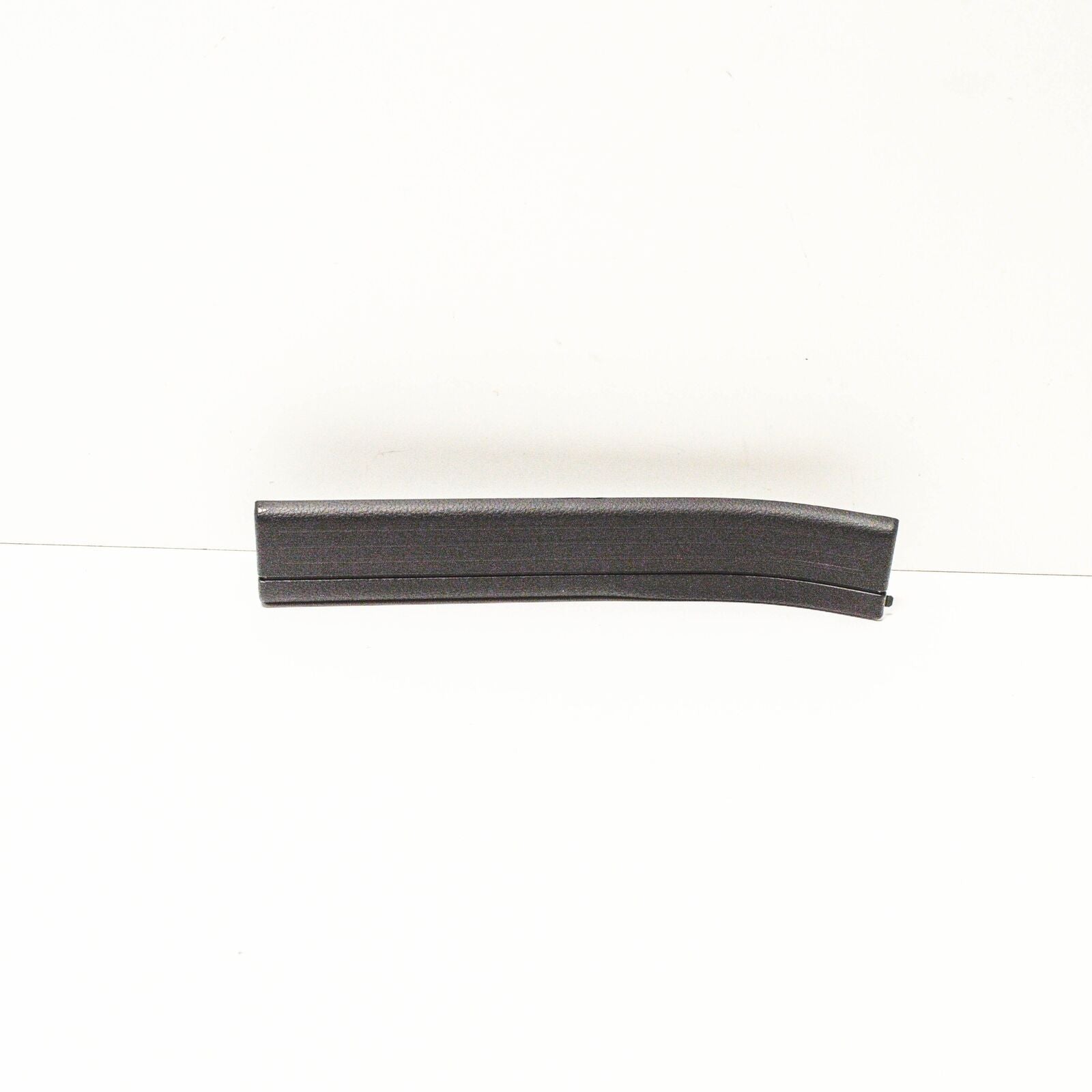 NEW MB C W204 REAR RIGHT SILL SCUFF TRIM COVER PLATE A20468602369051 ORIGINAL