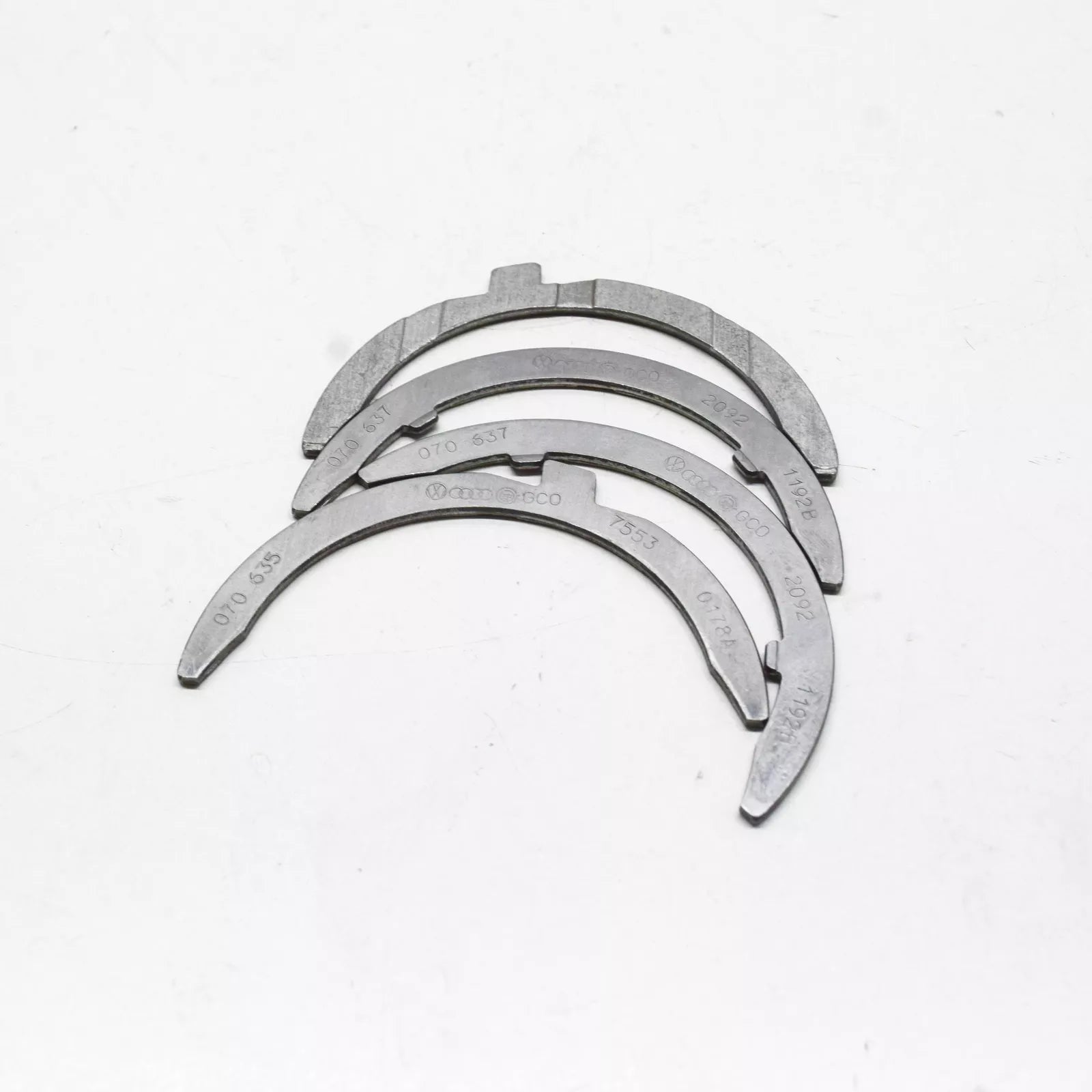 NEW VOLKSAWAGEN TRANSPORTER T5 THRUST WASHERS SET 070198421 ORIGINAL