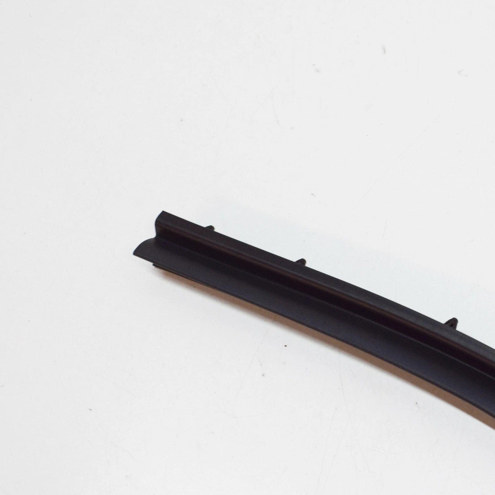 NEW AUDI A8 D4 REAR LEFT DOOR OUTER SEAL 4H0839717C