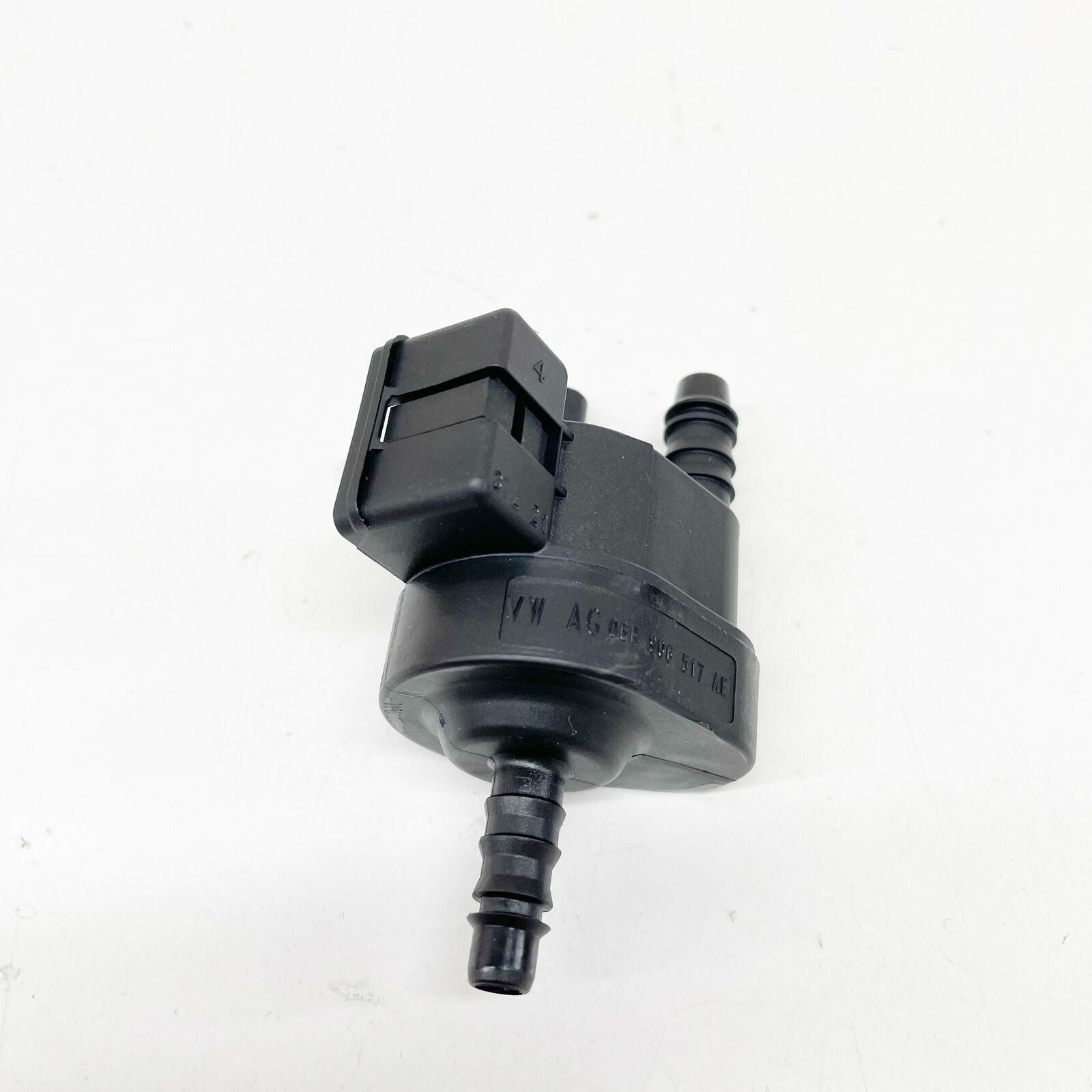 NEW AUDI Q2 CANISTER PURGE VALVE 06H906517AE ORIGINAL