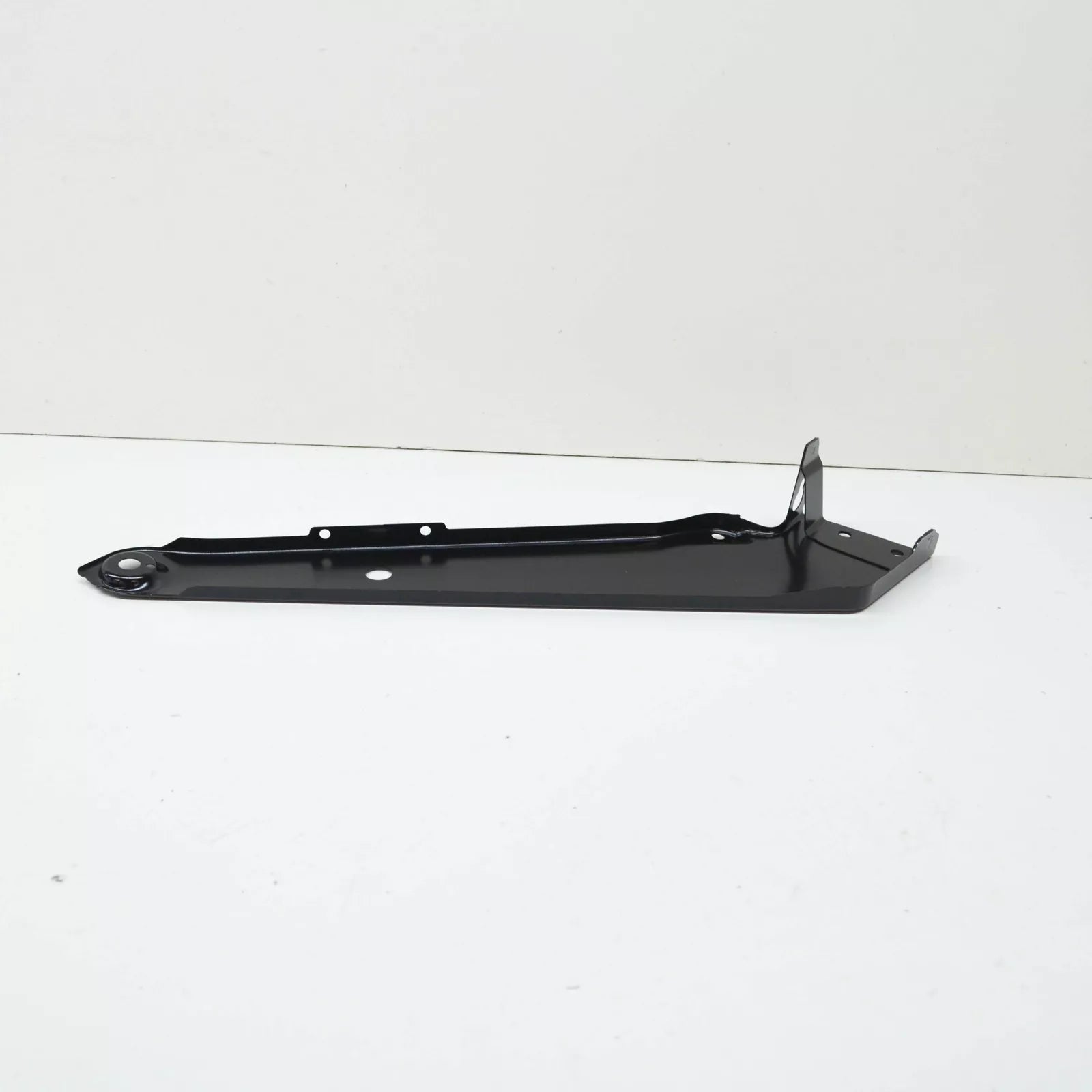 NEW VW PASSAT B8 FRONT PANEL LOCK CARRIER LEFT UPPER BRACE 3G0806929 ORIGINAL