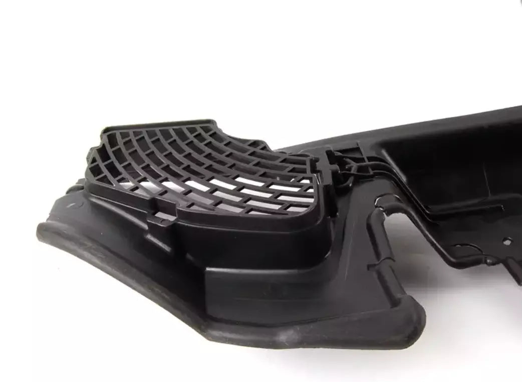 NEW BMW 5 E60 AIR DUCT BOTTOM 51717905332 7905332 ORIGINAL