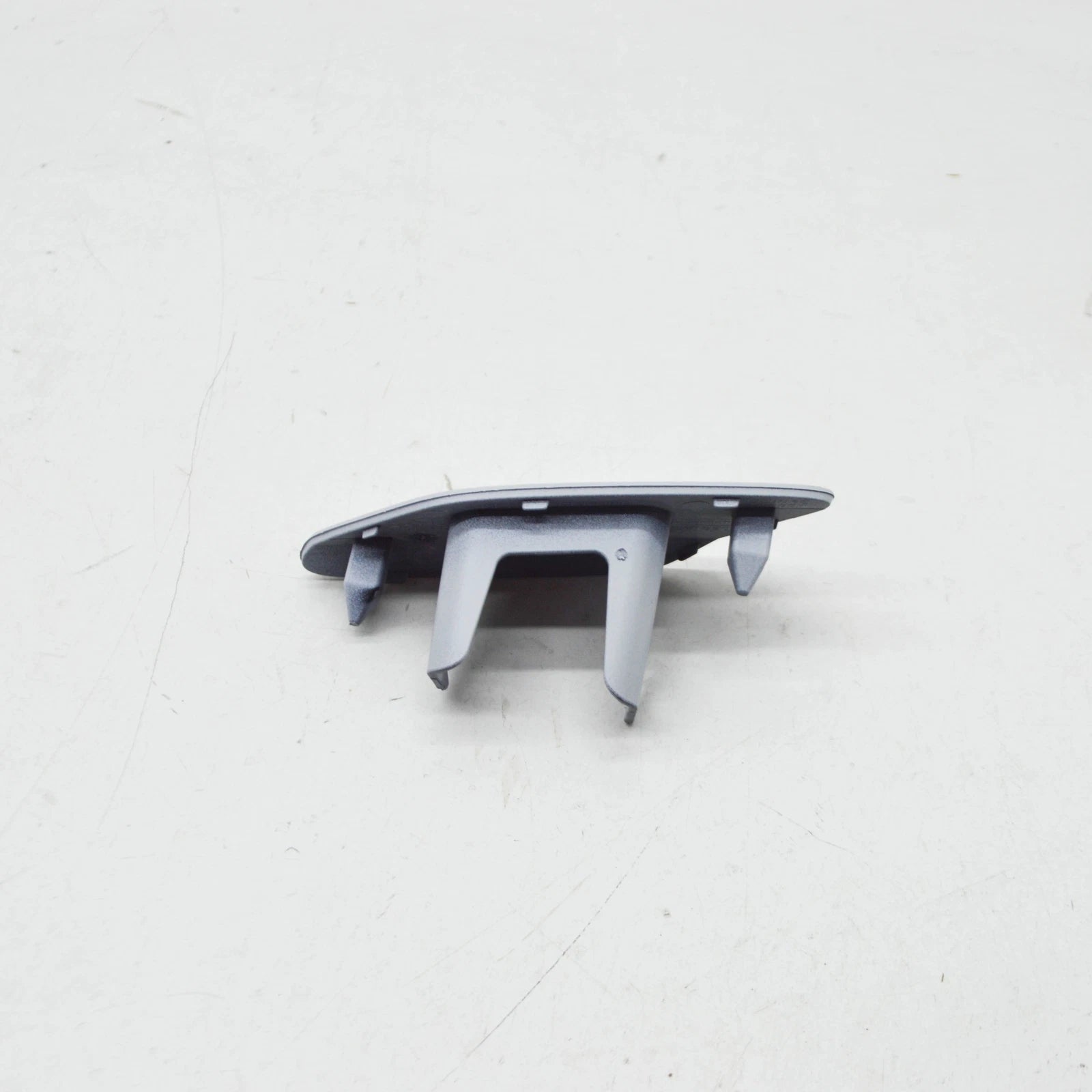 NEW VOLKSWAGEN TIGUAN AD FRONT BUMPER RIGHT COVER CAP 5NA807938GRU