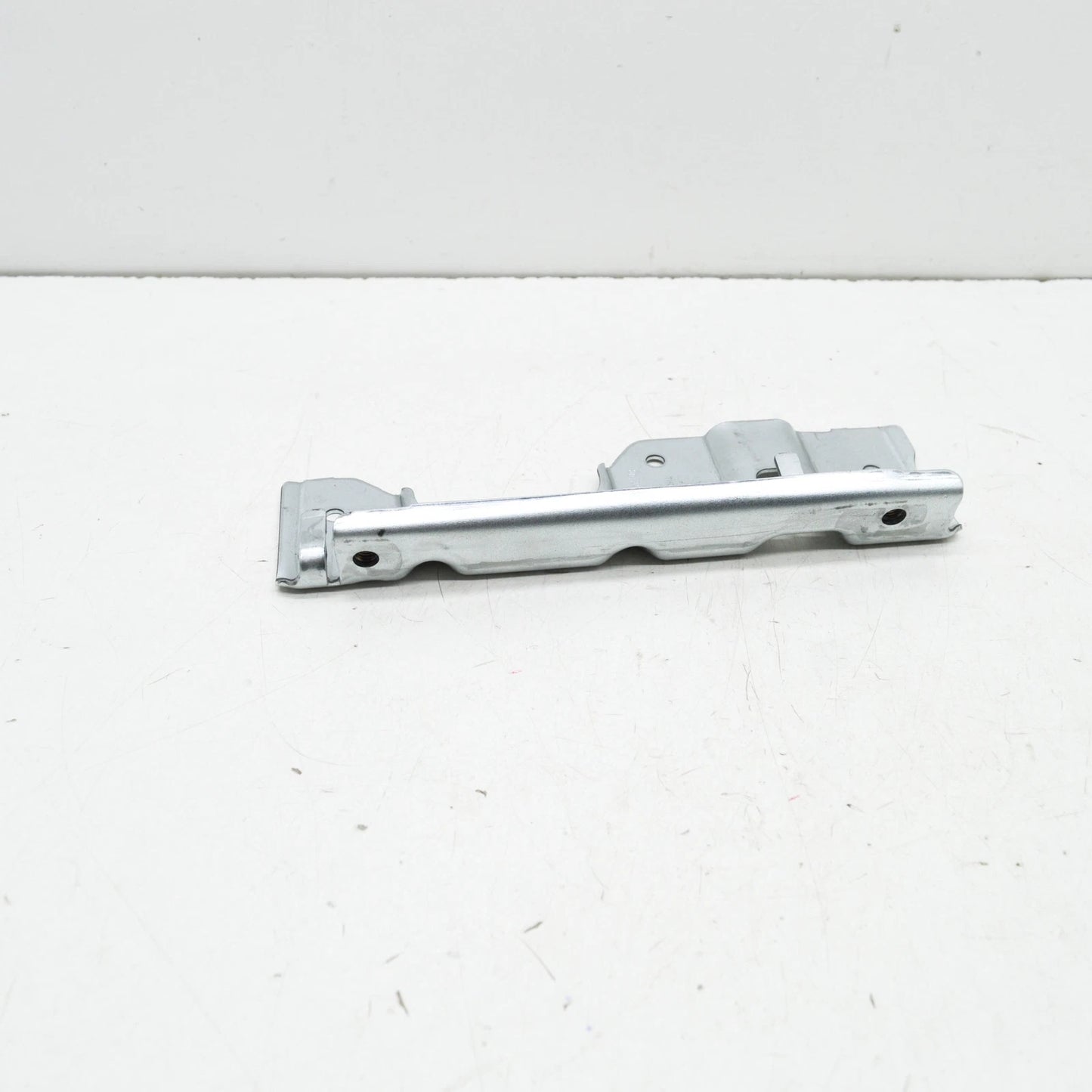 NEW VOLKSWAGEN TRANSPORTER T6 RIGHT A-PILLAR SECURING BRACKET 7H0858150A