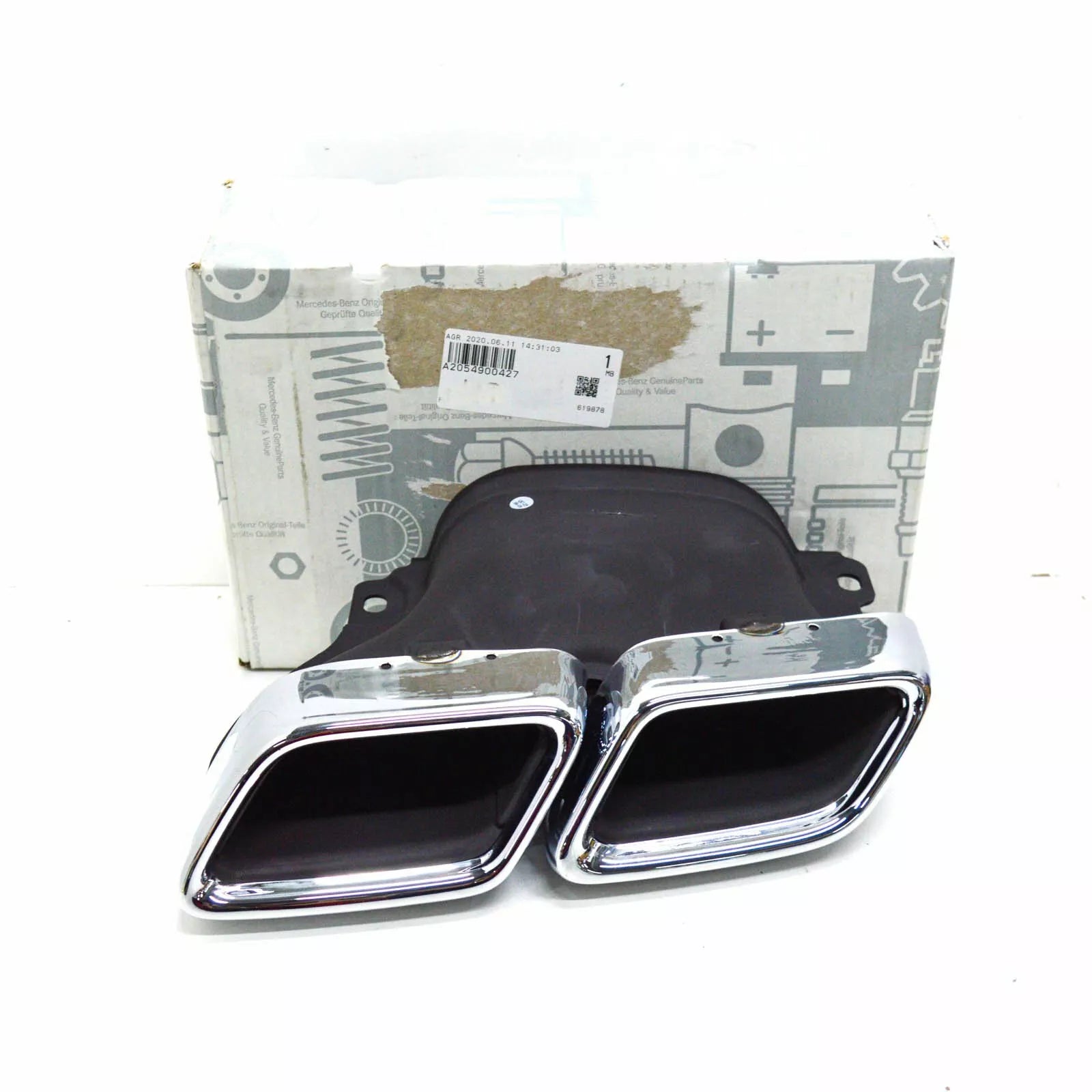 NEW MERCEDES-BENZ C-CLASS W205 LEFT AMG EXHAUST COVER A2054900427