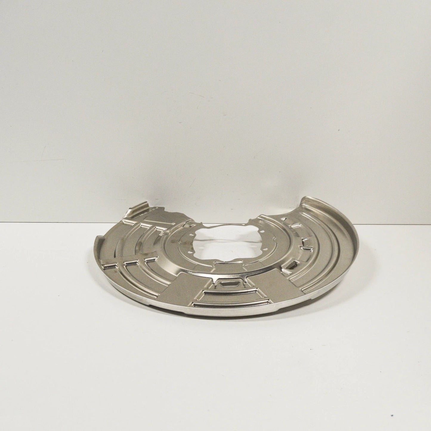 NEW BMW M2 F87 REAR LEFT BRAKE PROTECTION PLATE 34208094317 ORIGINAL