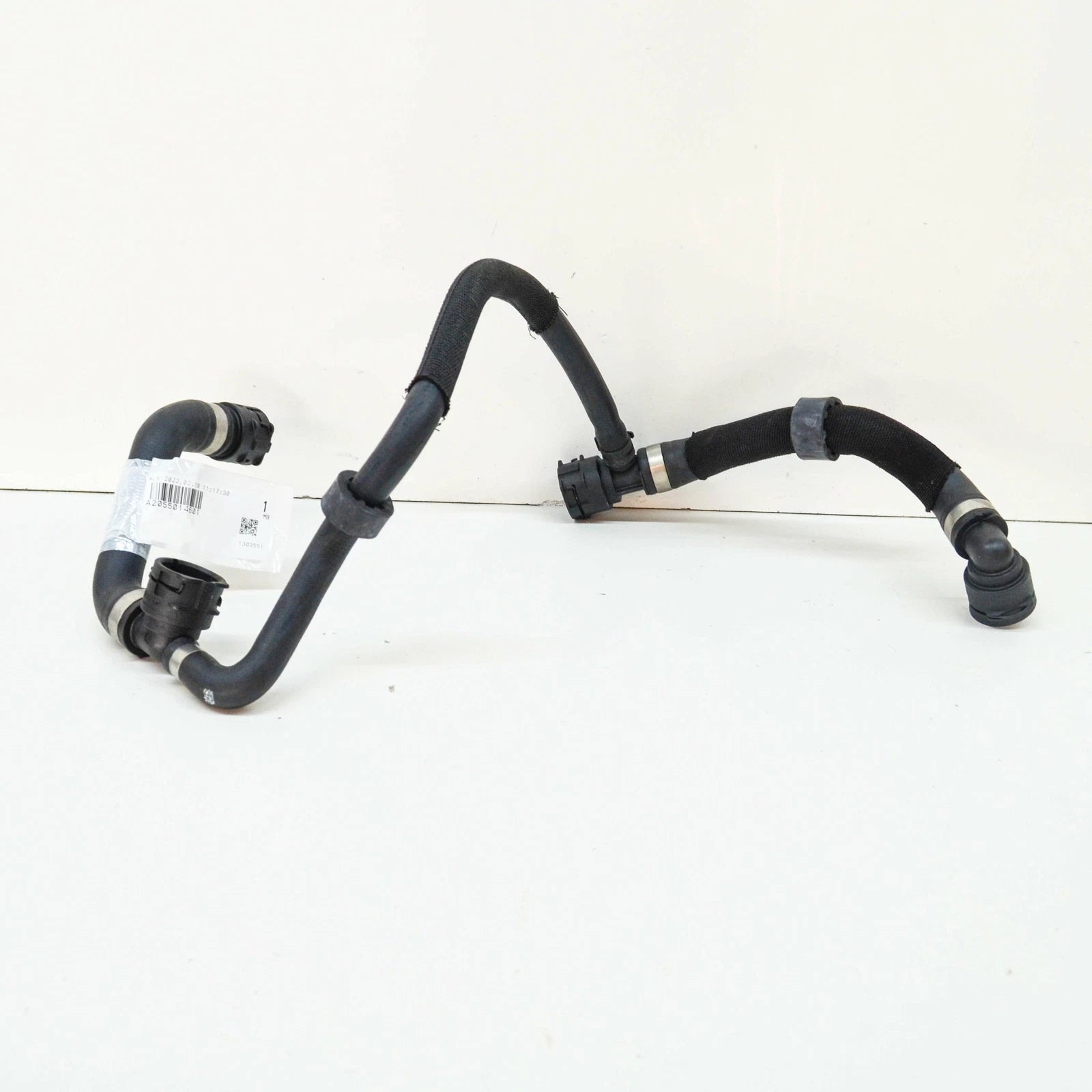 NEW MERCEDES-BENZ C W205 AMG RADIATOR WATER COOLANT HOSE A2055014601 ORIGINAL