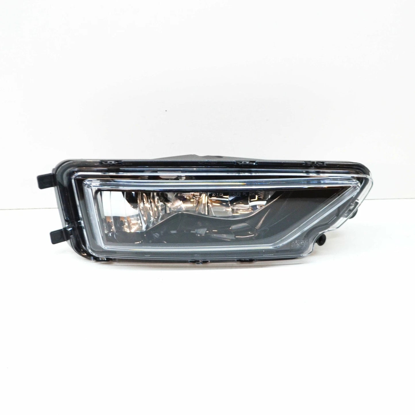 NEW VOLKSWAGEN AMAROK FRONT RIGHT HALOGEN FOG LIGHT LAMP 2H6941700B 2017