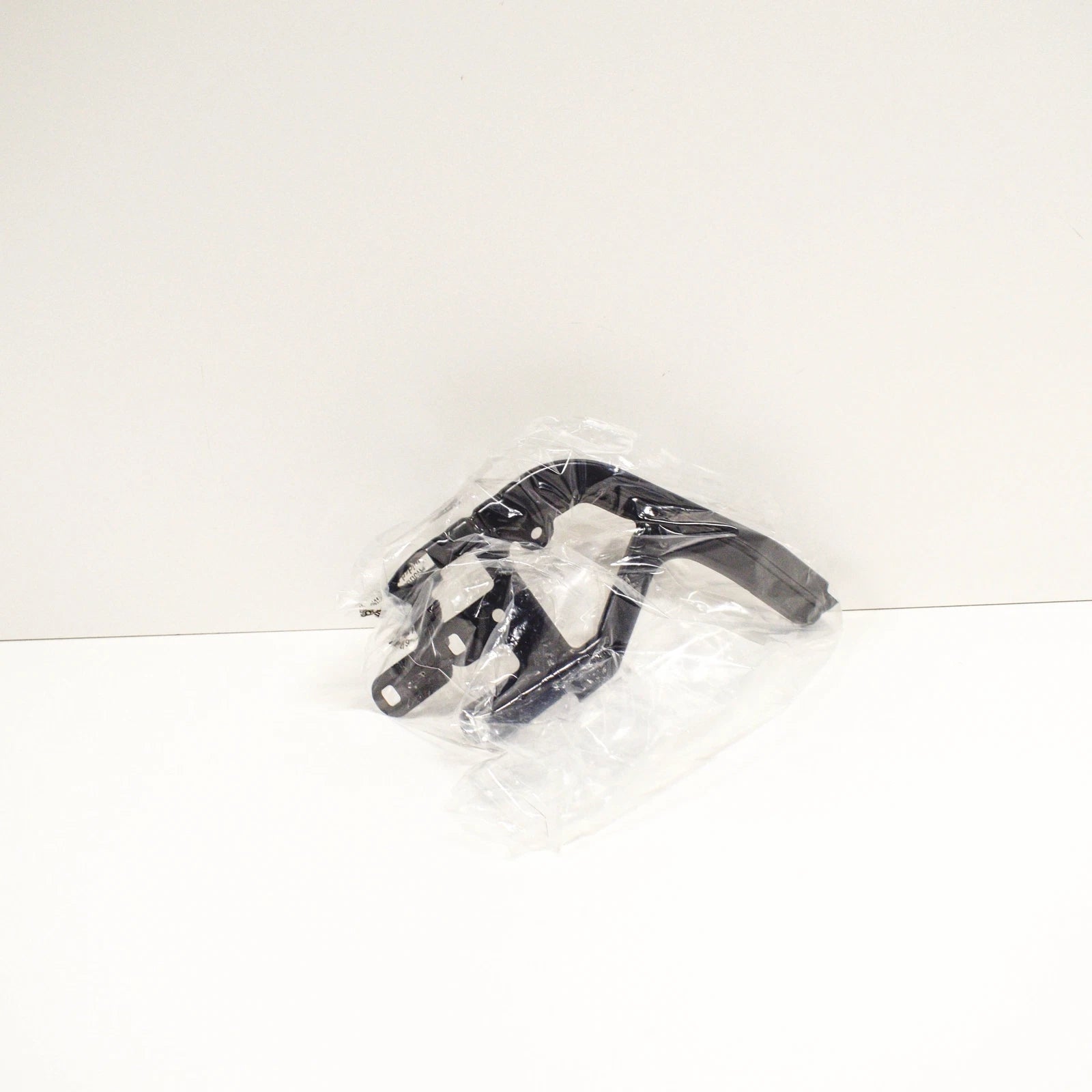 NEW BMW 5 F10 FRONT RIGHT SIDE PANEL BRACKET 41357207210 7207210 ORIGINAL