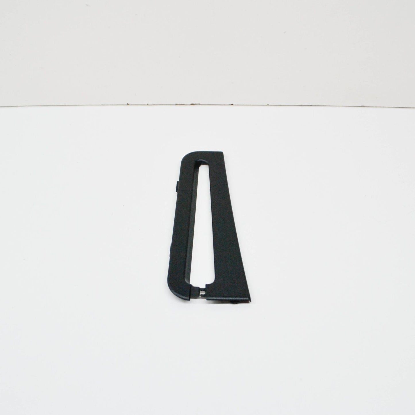 NEW MB E T-MODEL S212 D-PILLAR RIGHT ESCUTCHEON A21269504599051 ORIGINAL