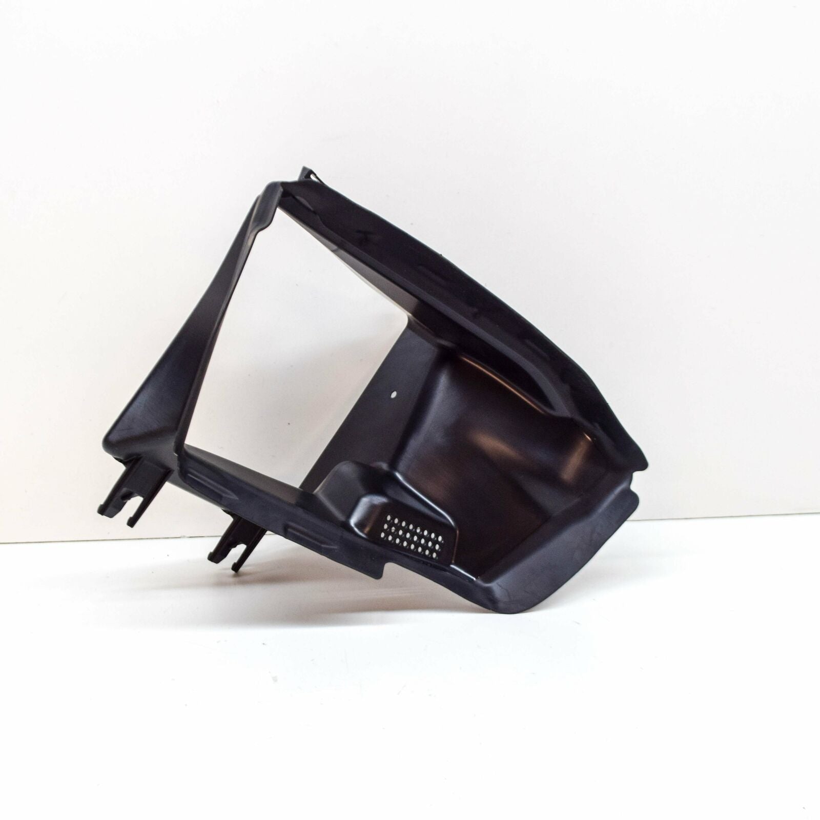 NEW AUDI TT RS 8S FV FRONT LEFT OUTER RADIATOR AIR DUCT 8S0121673B ORIGINAL