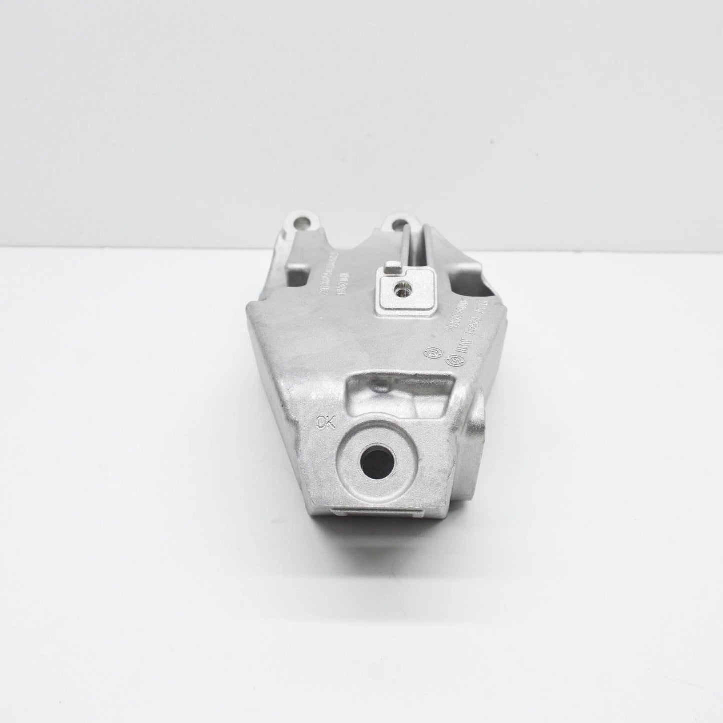 NEW BMW 3 G20 LEFT SIDE ENGINE BRACKET 22116861565 ORIGINAL