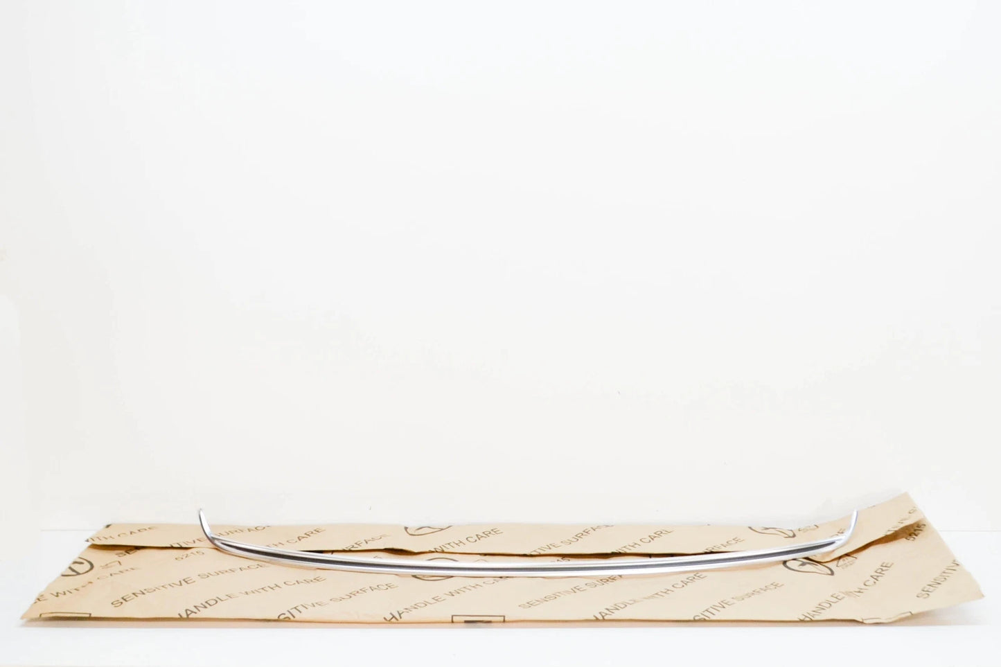 NEW AUDI Q5 8R REAR BUMPER CHROME TRIM 8R08074433Q7 ORIGINAL