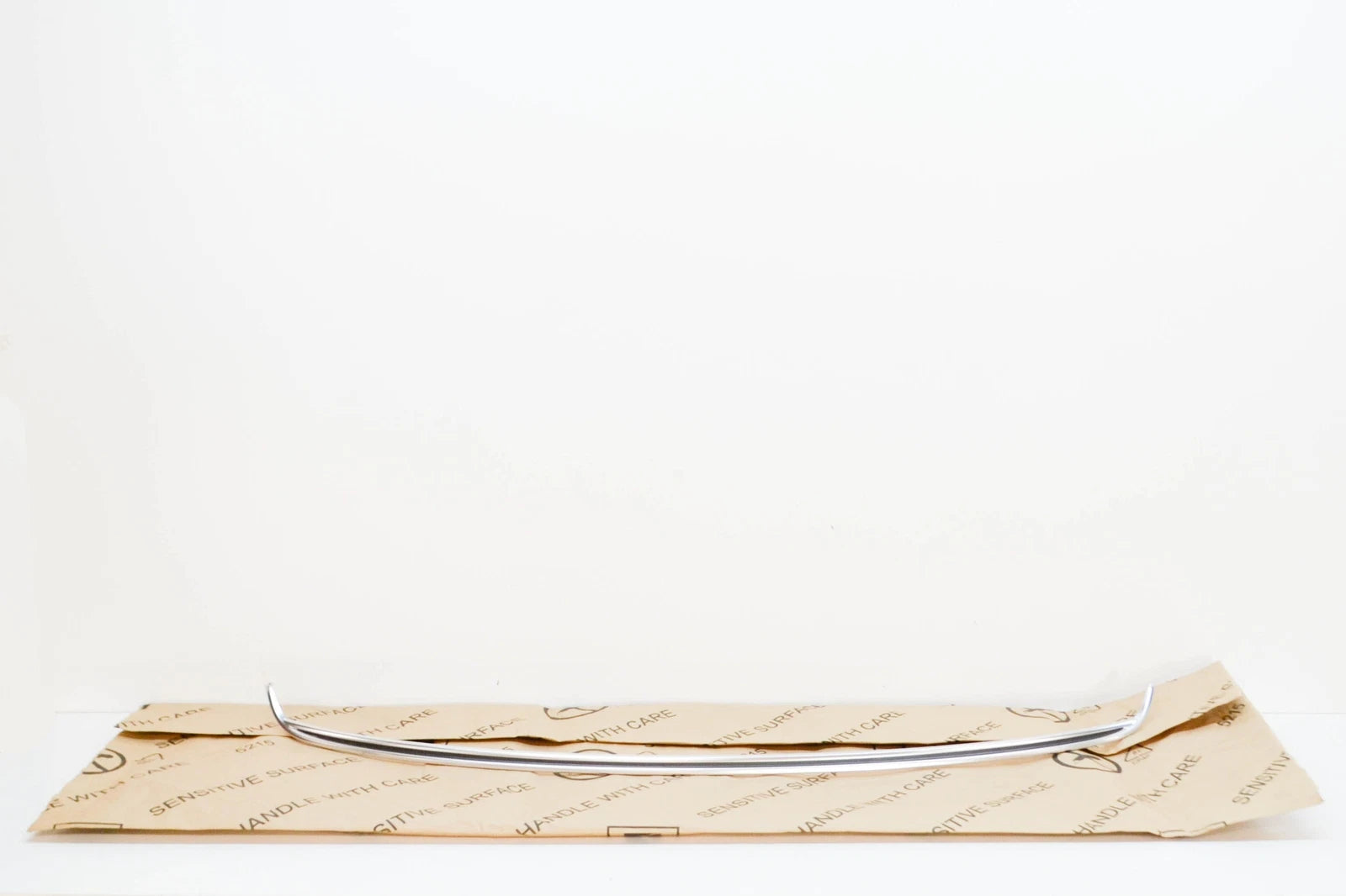 NEW AUDI Q5 8R REAR BUMPER CHROME TRIM 8R08074433Q7 ORIGINAL