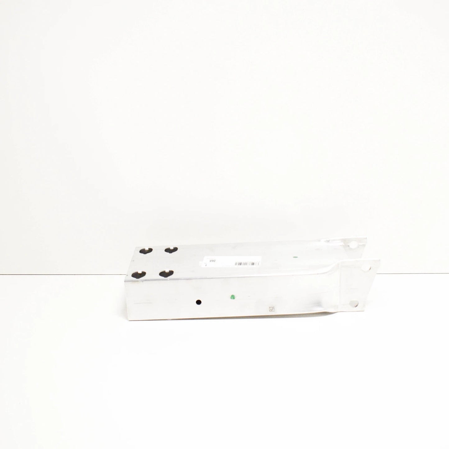 NEW MB E W212 FRONT RIGHT REINFORCEMENT BRACKET BAR IMPACT A2136201600 ORIGINAL