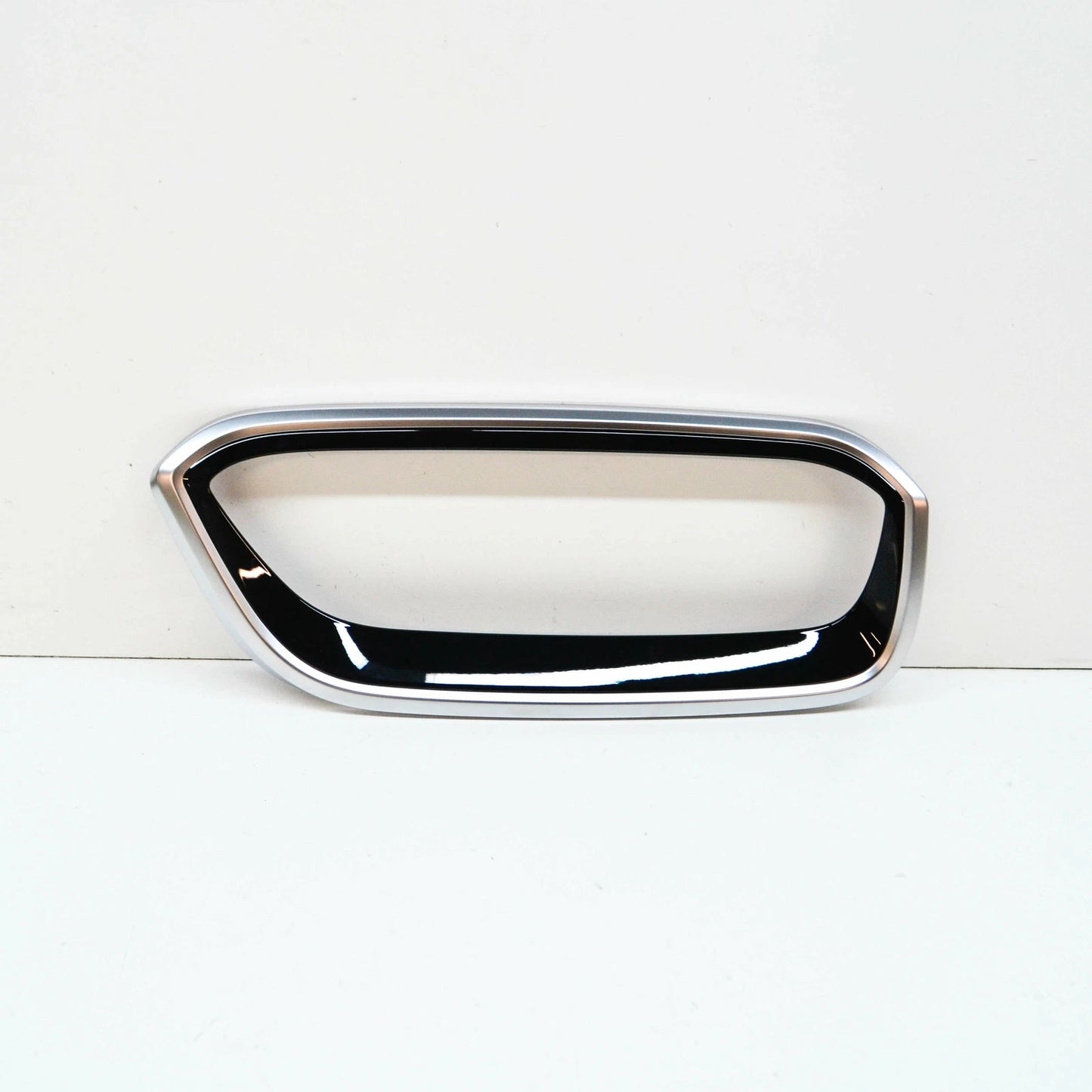 NEW BMW I3 I01 FRONT BUMPER RIGHT GRILLE TRIM 51237955388