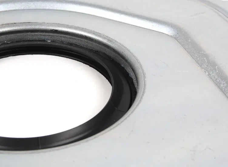 NEW VOLKSWAGEN BEETLE A5 FRONT CRANKSHAFT SEALING FLANGE 07K103151C ORIGINAL