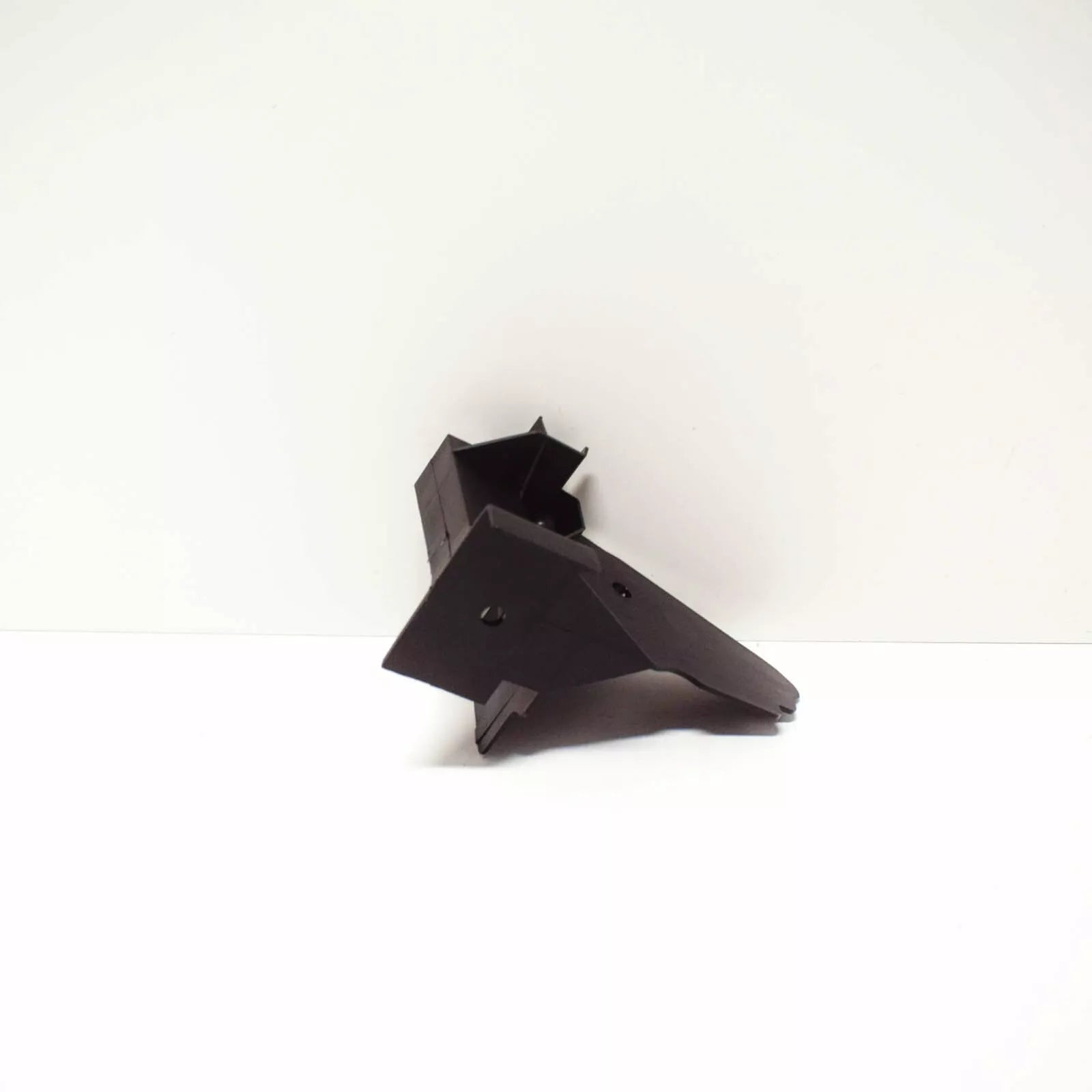 NEW MERCEDES BENZ VIANO W639 FRONT LEFT BUMPER BRACKET A6398850414