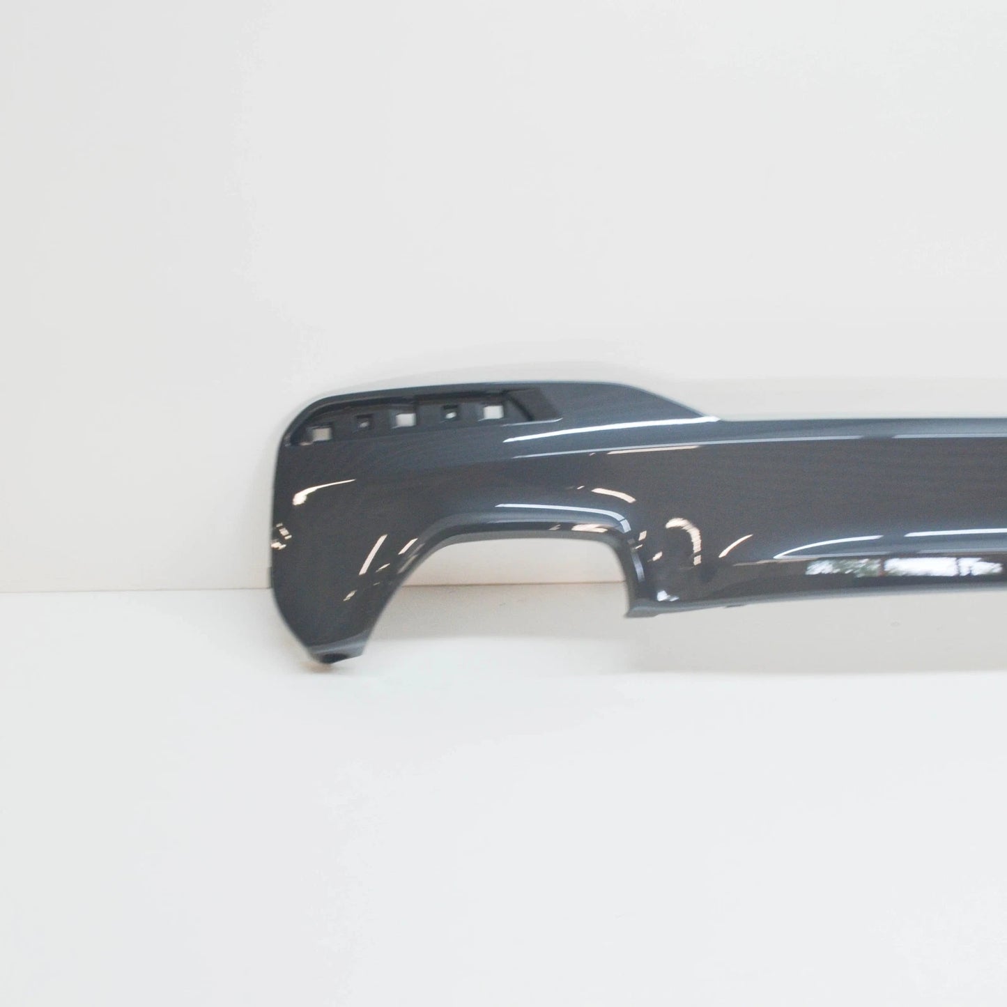 NEW BMW 5 G30 M REAR BUMPER DIFFUSER 51128064718 8064718 ORIGINAL