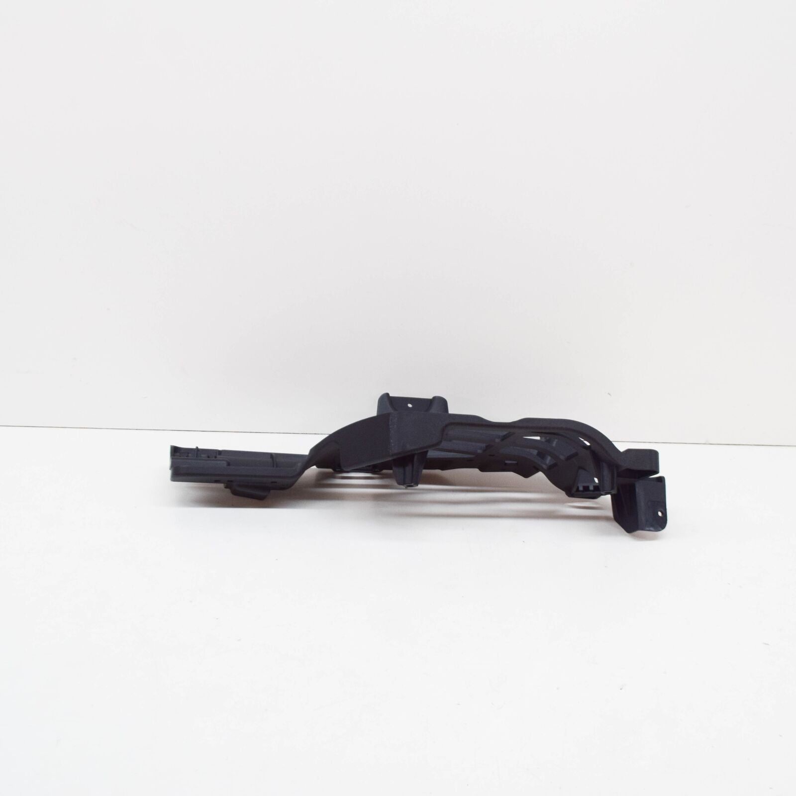 NEW MERCEDES-BENZ CLA COUPE C117 LEFT EXHAUST TIP BRACKET A1178850101 ORIGINAL