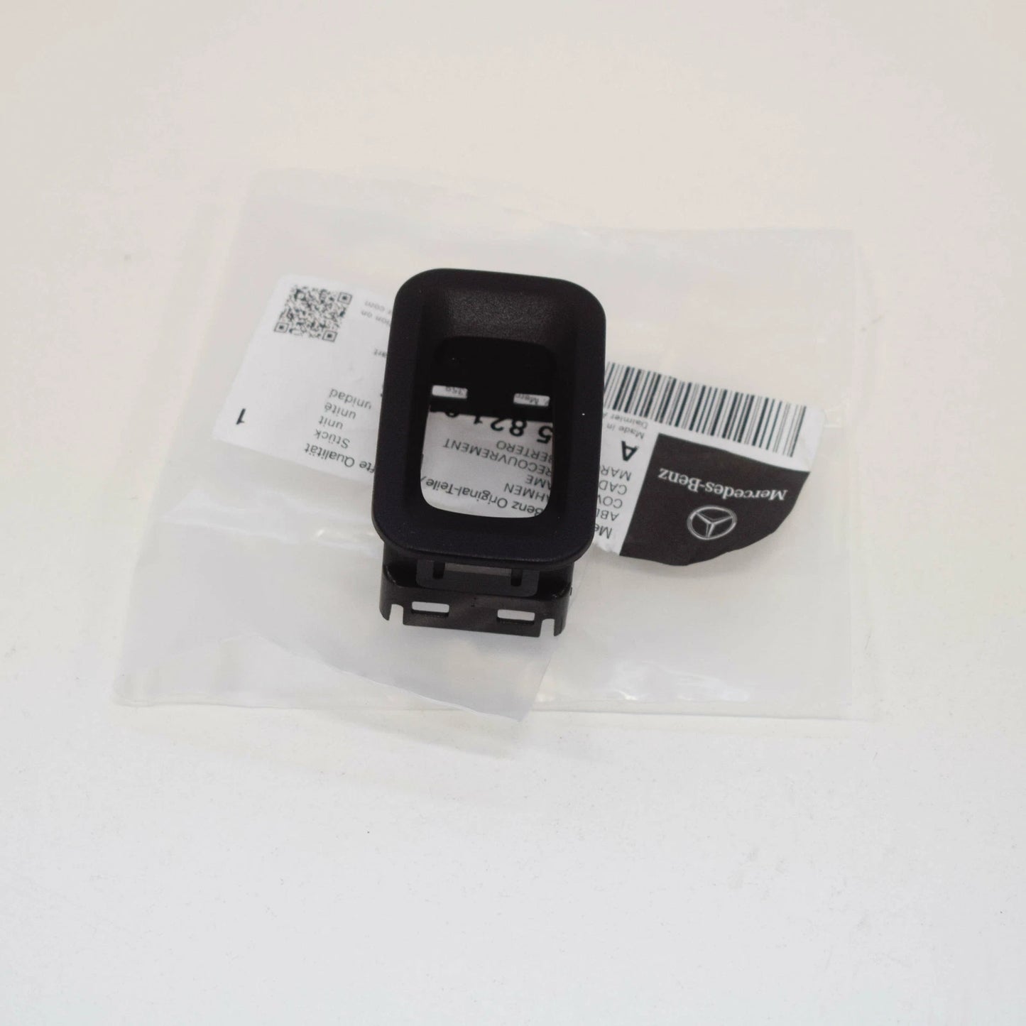 NEW MERCEDES-BENZ C S205 TRAILER HITCH SWITCH COVER FRAME A2058210035 ORIGINAL