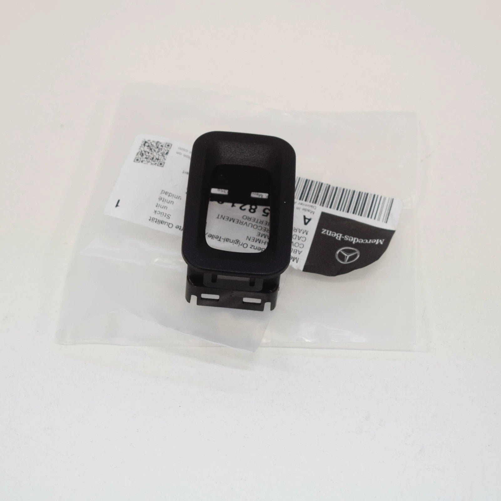 NEW MERCEDES-BENZ C S205 TRAILER HITCH SWITCH COVER FRAME A2058210035 ORIGINAL